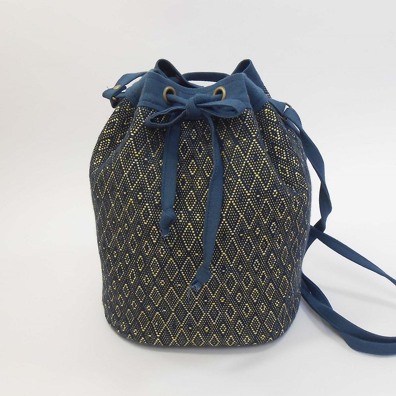 Hand-woven bucket bag 04 - กระเป๋าแมสเซนเจอร์ - ผ้าฝ้าย/ผ้าลินิน สีน้ำเงิน