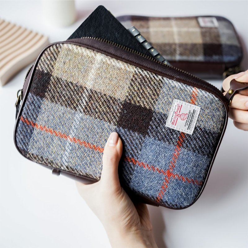 【YouthWill】DODO Pouch 收納包 燒餅包 Harris Tweed 羊毛花呢 - 化妝包/收納袋 - 羊毛 卡其色