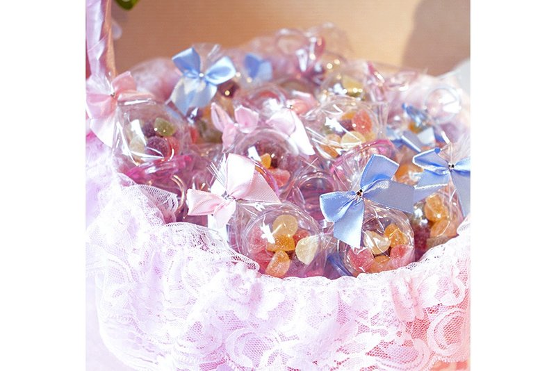 Ring pacifier QQ soft candy X50 copies (pink + blue half each) + large basket X1-(Limited to home delivery) wedding - Snacks - Fresh Ingredients Multicolor