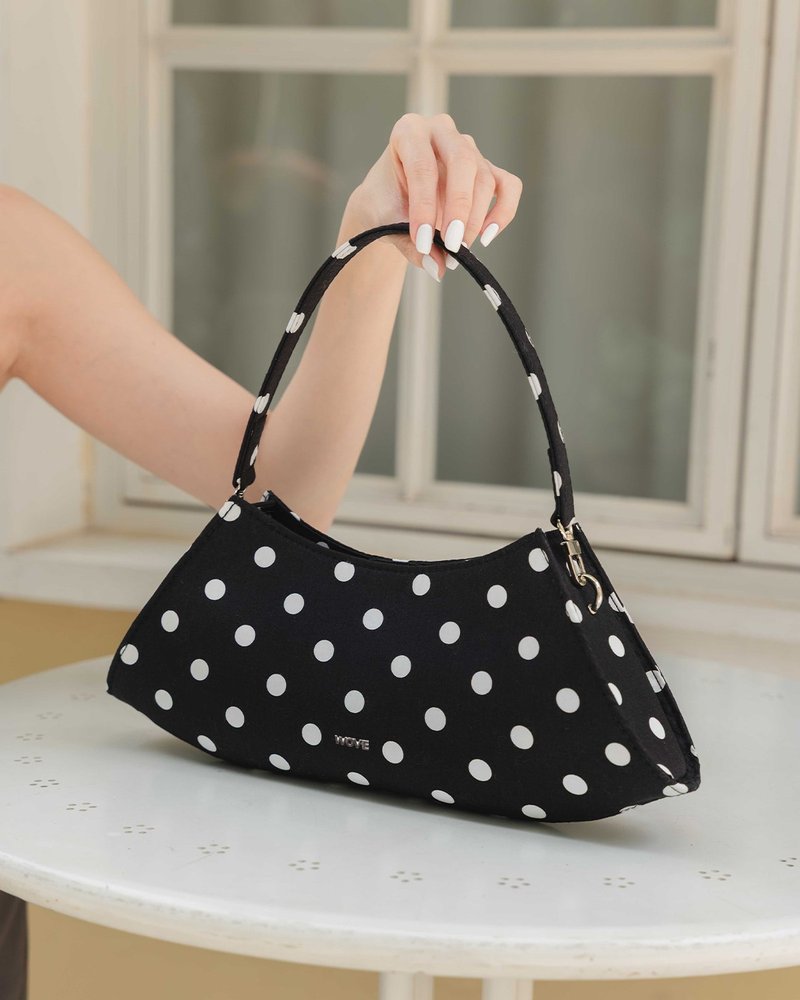 WOVE - Rocking polka dot shoulder bag - 手提包/手提袋 - 棉．麻 黑色