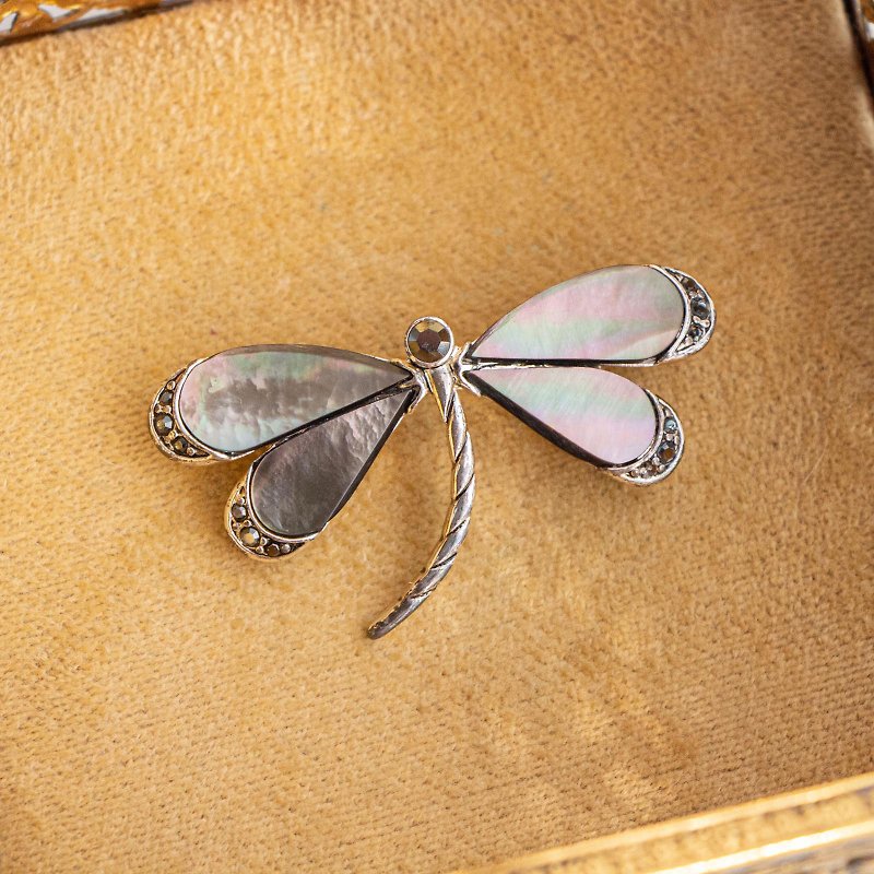 美國Monet品牌古董 天然鮑魚貝蜻蜓鑲切面赤鐵礦 銀色胸針 - 胸針 - 其他金屬 灰色