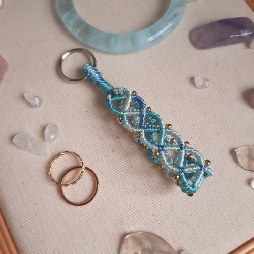 打結。Jaye's Macrame Studio C027-手工編織鑰匙圈 藍綠色漸層鑰匙掛飾