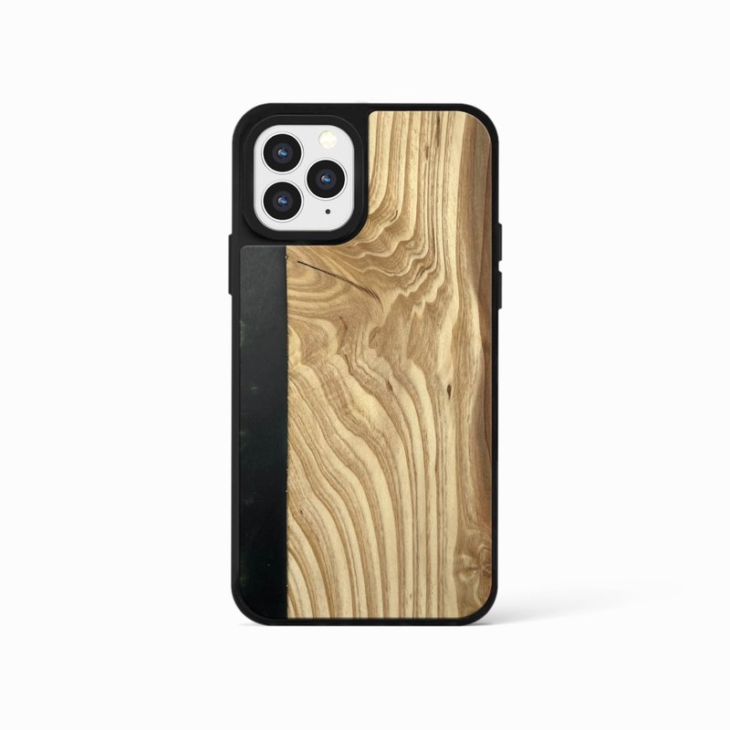 iPhone15Plus epoxy wooden resin phone case - Black Edge - เคส/ซองมือถือ - ไม้ หลากหลายสี