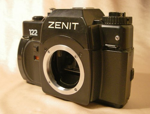 ZENIT 122B フィルム一眼レフカメラ ZENIT122続き なかなかの曲者です - 雑食カメラマンの雑感記