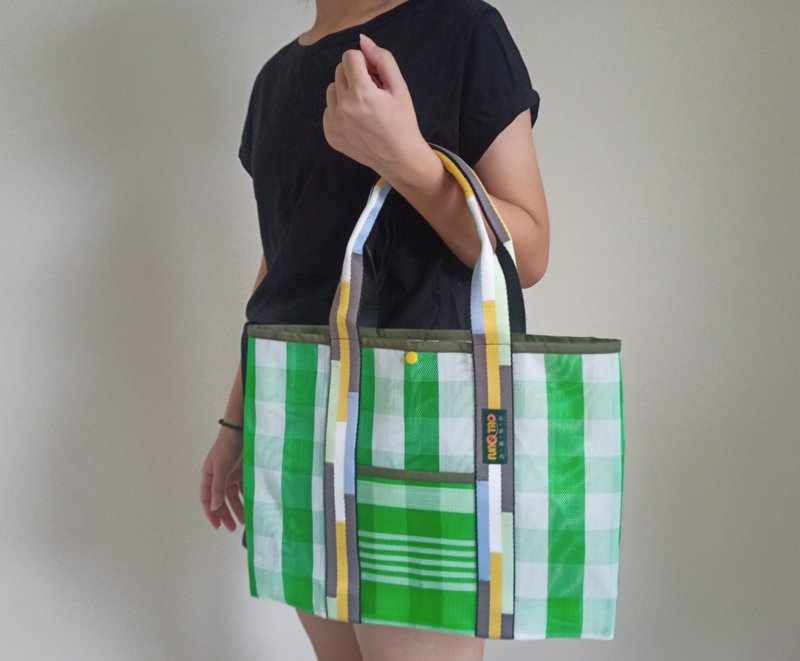 Year-end discount_Free traditional eggplant bag_Haoyang light fashion bag version 2.0_Concave bottom_Geometric webbing_Green and white - กระเป๋าถือ - พลาสติก สีเขียว