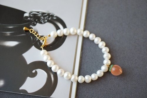 Angel's tears 天使之淚 Jewelry Design 9mm天然原色淡水珍珠 純銀鑲嵌翡翠蓮花牌設計單圈手串s