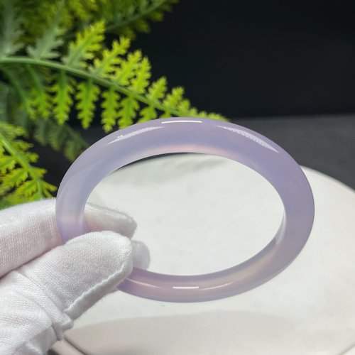 【コレクターズアイテム】パープルパッションアゲート 高品質のブラジル産パープルアゲートブレスレット54MM。氷のよう