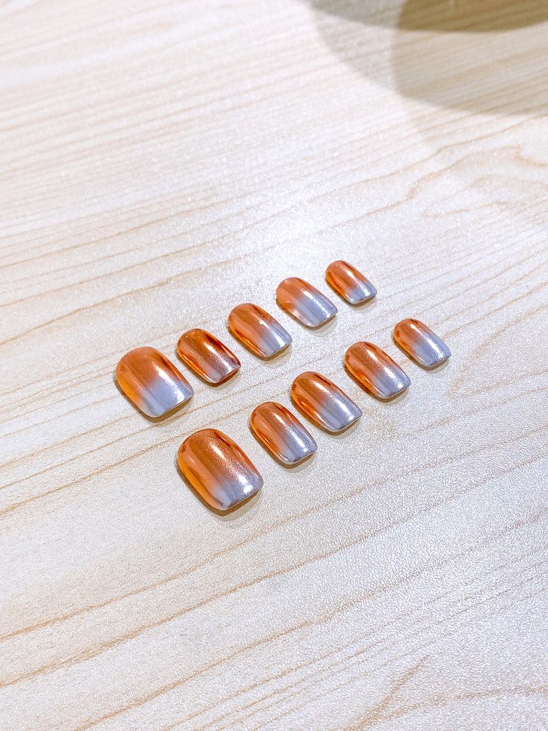 客製化穿戴甲_鏡面漸層款 - 指甲油/指甲貼 - 其他材質 