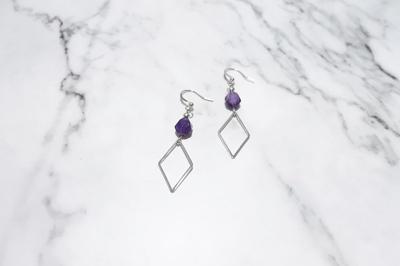 Pinkoi獨家販售【紫色相框】天然石垂掛耳環 - 耳環/耳夾 - 其他金屬 紫色