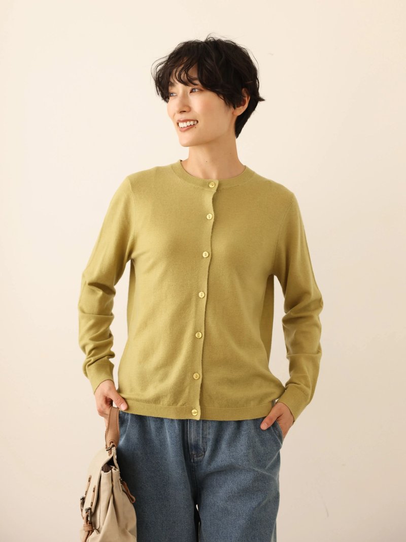 The savior of your daily outfits: 100% Merino wool cardigan in yellow-green 240906-1 - เสื้อผู้หญิง - ขนแกะ 