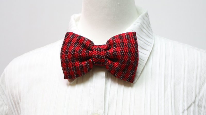 Red plaid handmade three-dimensional bow tie bow tie*SK* - หูกระต่าย/ผ้าพันคอผู้ชาย - ผ้าฝ้าย/ผ้าลินิน สีแดง