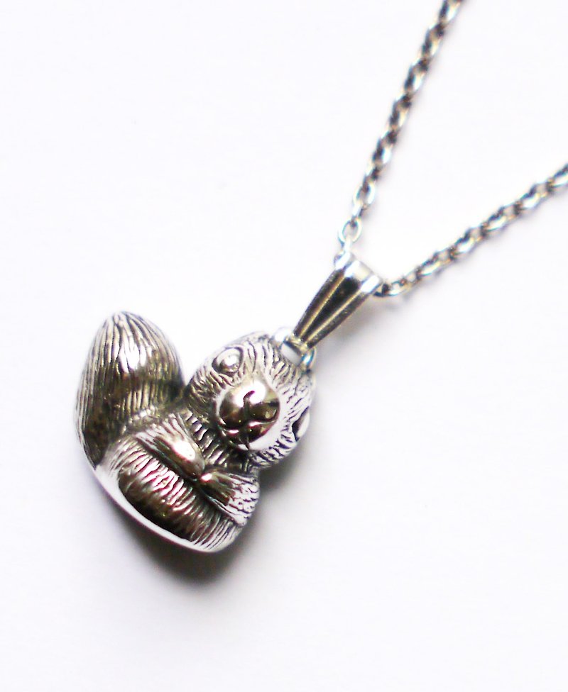 Petite Fille handmade silver small squirrel sterling silver pendant - Necklaces - Other Metals Silver