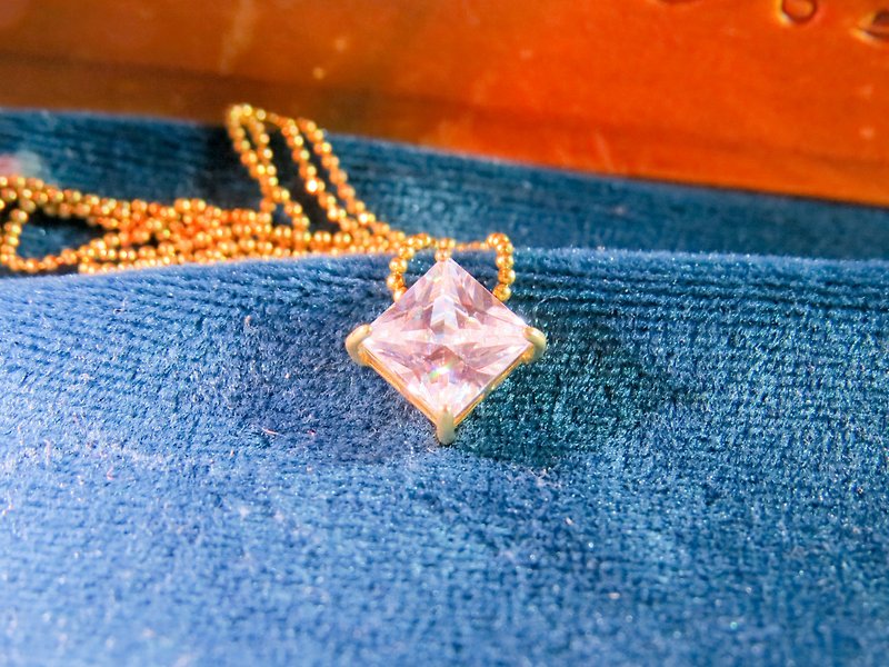 brass geometric series diamond-shaped zircon necklace - สร้อยคอ - โลหะ 