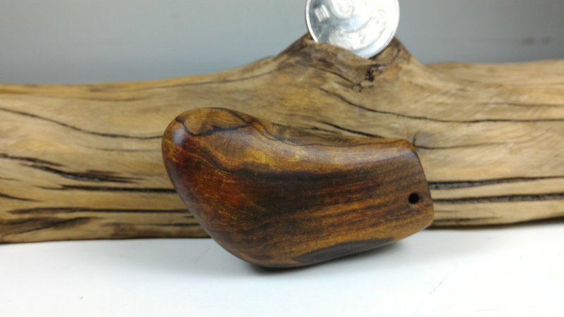 Taiwan submerged Shaw Phoebe pendant (shoe-shaped playing pieces) - Wood, Bamboo & Paper - Wood 