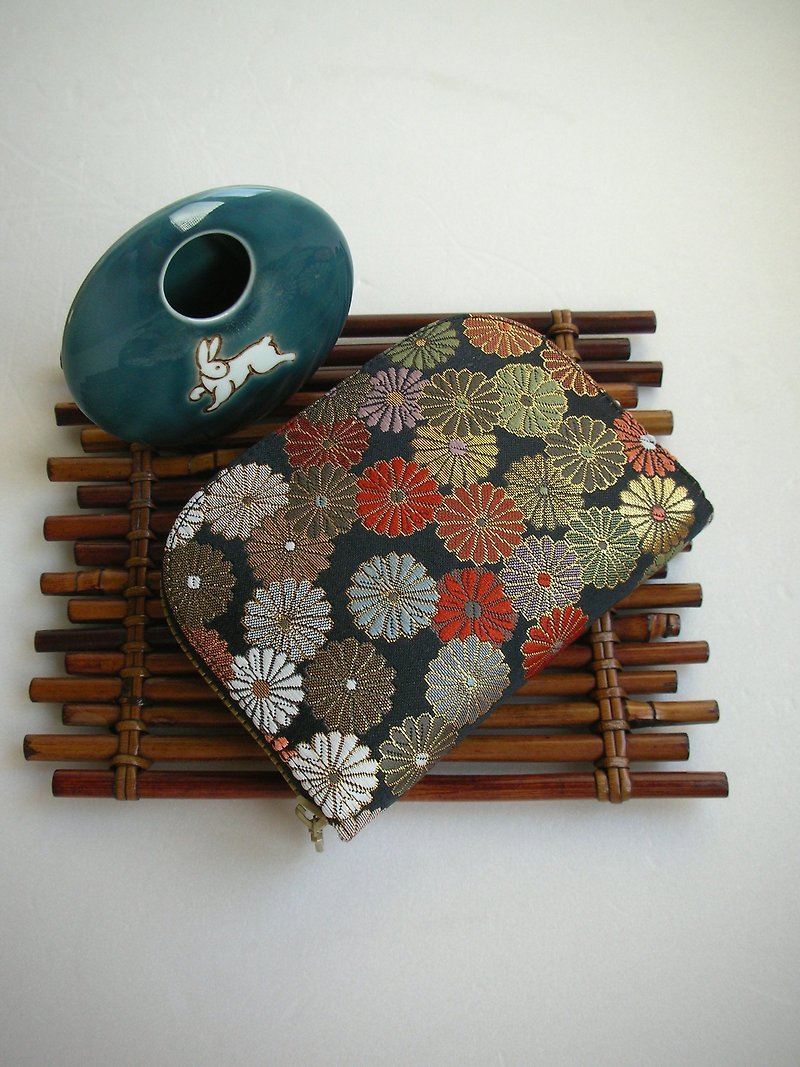 Jingxizhen Jintao Nishiki Weaving [Chrysanthemum ReflectingInkRealm]-短いクリップ/財布/小銭入れ - 財布 - シルク・絹 ブラック