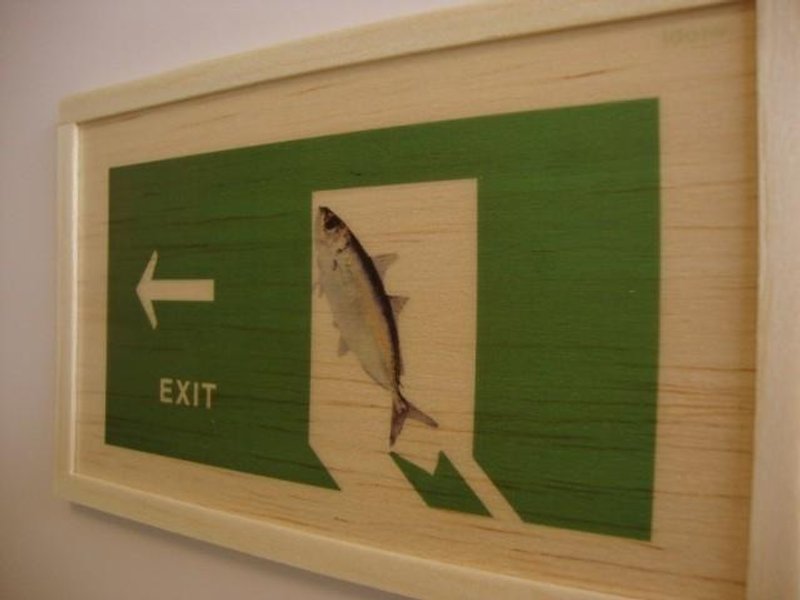 Fish exit sign - ウォールデコ・壁紙 - 木製 グリーン
