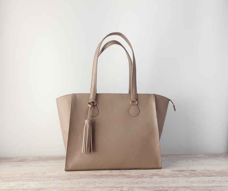 ボヤージュbag・Lサイズ・ファスナーver・グレージュ・シュリンクレザー・受注製作 - 手提包/手提袋 - 真皮 咖啡色