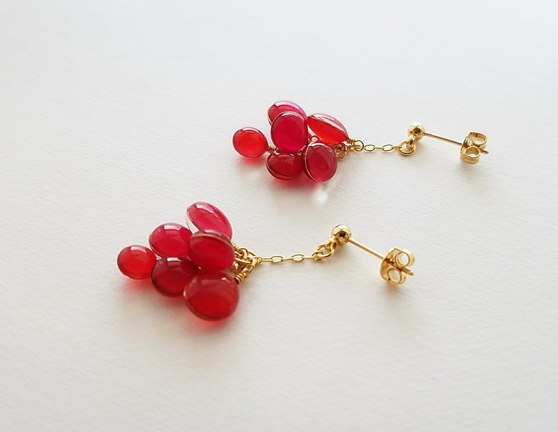 cluster of colours pierced or clip-on earring raspberry red - ต่างหู - เรซิน สีแดง