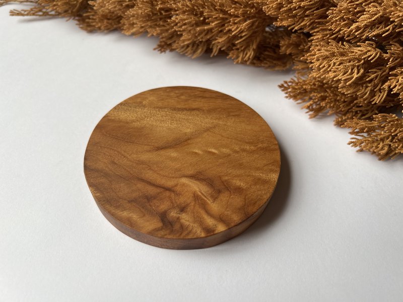 Taiwan Niuzhang's unique aromatic wood grain coasters/ornaments - permanently emitting woody fragrance - Coasters - Wood 