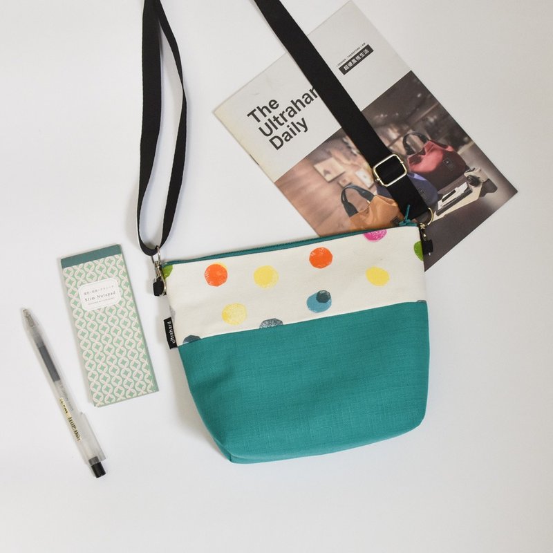 Ultrahard travel lightweight carry-on bag/cross-body bag-Planet (mint green) - กระเป๋าแมสเซนเจอร์ - ผ้าฝ้าย/ผ้าลินิน สีเขียว