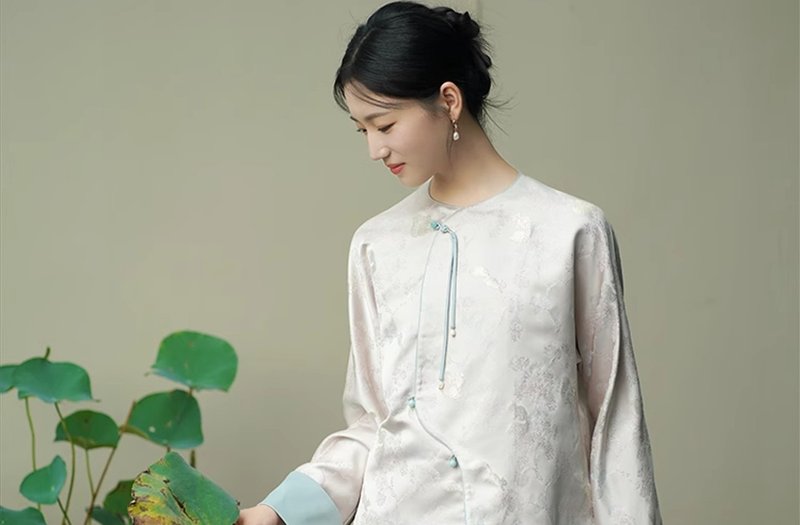 New Chinese style soft velvet jacquard pipa top/skirt - Women's Tops - Other Materials White