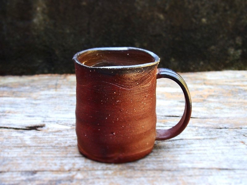 Bizen beer mug b5-033 - เซรามิก - ดินเผา สีนำ้ตาล