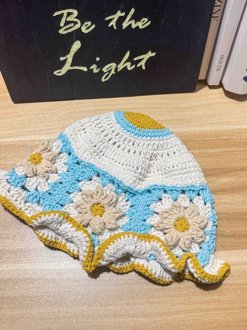 MUMU 兒童俏皮春夏配色小雛菊織片鉤織帽子 HAND MADE - 帽子 - 棉．麻 藍色