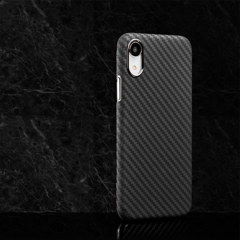 【Apple新品】經典款防彈纖維保護殼 iPhone XR 消光黑 優惠中 - 手機殼/手機套 - 碳纖維 黑色