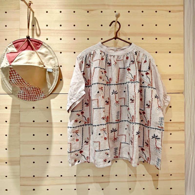 マーベリックスビレッジ日本のデザインモデル米国上質なリネンコットン女性の半袖シャツ/セーターに根ざした刺繡