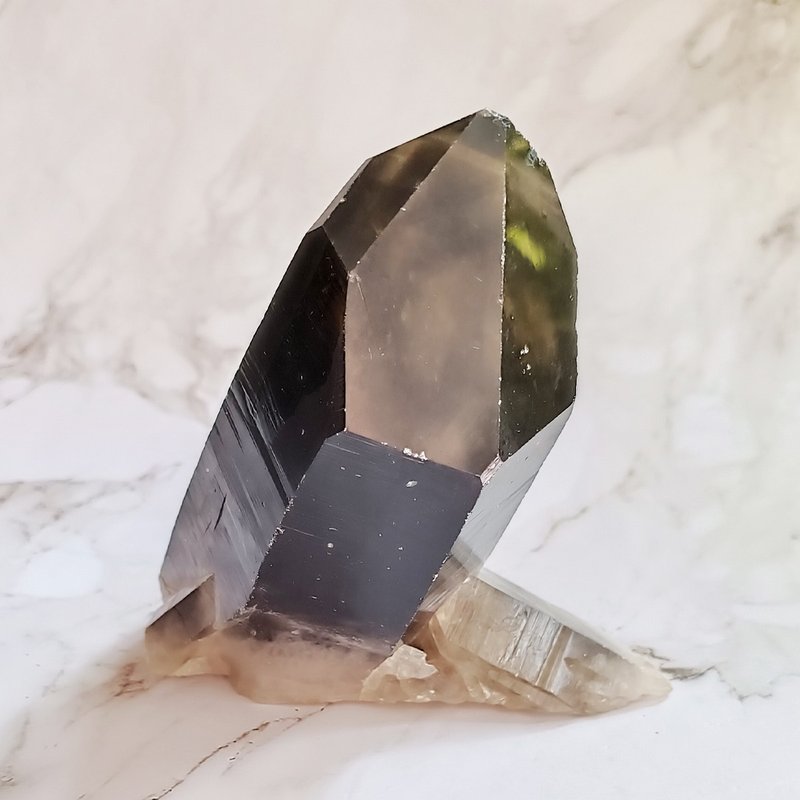 AC20 Smoky Quartz Pillar - ของวางตกแต่ง - คริสตัล 