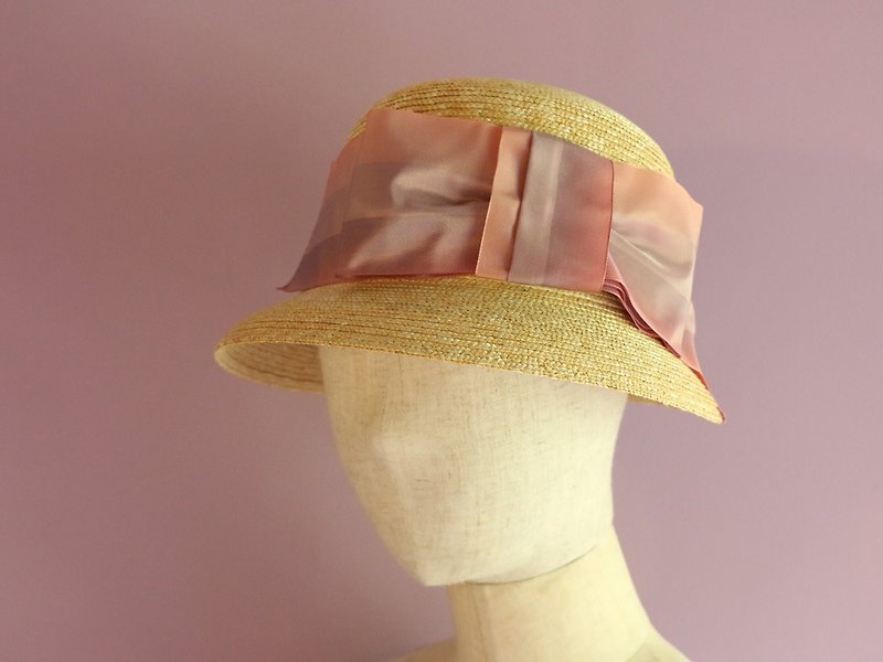 Short brimmed straw hat Marie Vintage Pink - หมวก - วัสดุอื่นๆ สึชมพู