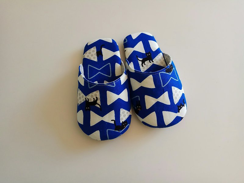 Blue bow cat indoor slippers indoor shoes - รองเท้าเด็ก - ผ้าฝ้าย/ผ้าลินิน สีน้ำเงิน