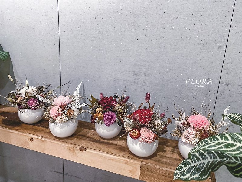 FLORA 2020 Love Mother-Dry/Preserved Table Flower - ช่อดอกไม้แห้ง - พืช/ดอกไม้ หลากหลายสี