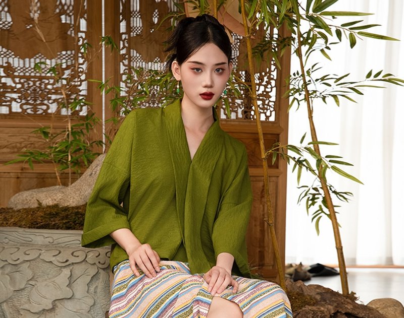 梔子 藏族復古民族風條紋上衣/半身裙/一步裙 - 女上衣/長袖上衣 - 其他材質 綠色