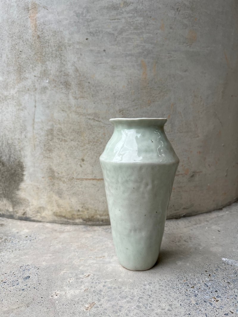 【peiyu】Hand-shaped vase - เซรามิก - ดินเผา สีเขียว