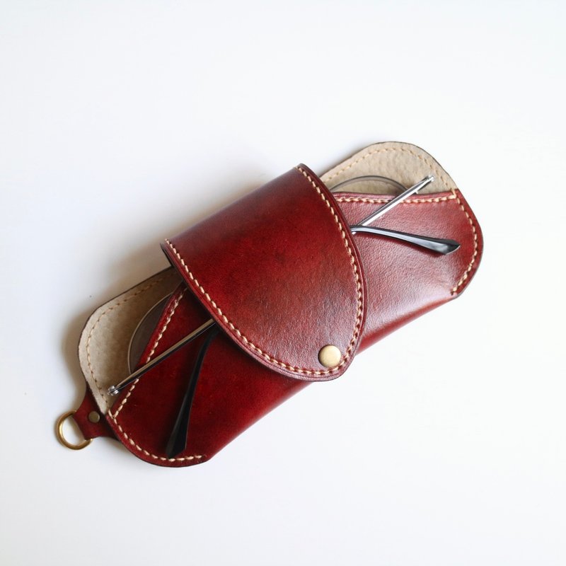 Special hand-dyed Japanese traditional color leather hook-type glasses case glasses case glasses bag--rouge color - Eyeglass Cases & Cleaning Cloths - Genuine Leather Red