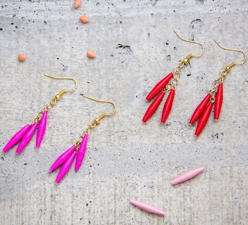 Small spindle hanging earrings - Pepper (multicolor optional) - ต่างหู - กระดาษ สึชมพู