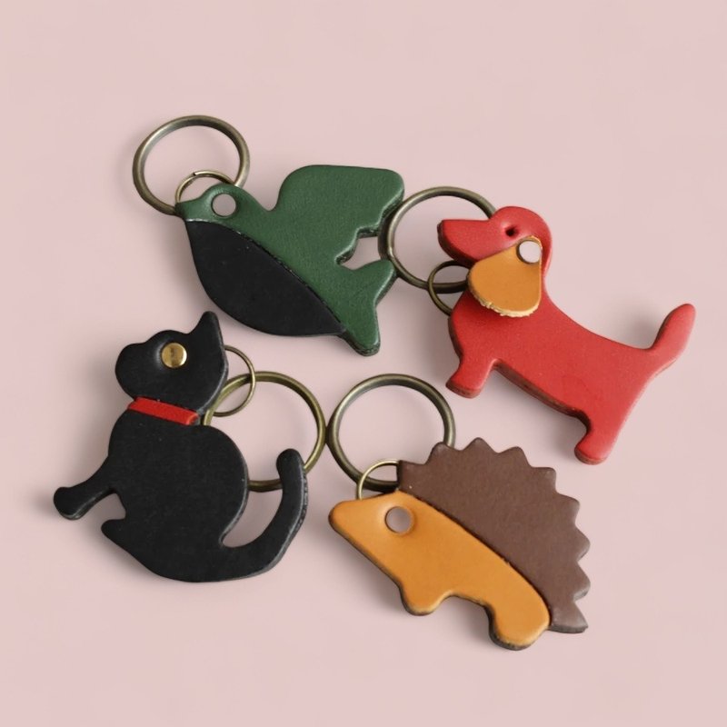 動物モチーフ本革キーホルダー 【犬/ネコ/鳥/ハリネズミの４種×革６色】 / 日本製 / ギフト対応 ac-32 - 鑰匙圈/鑰匙包 - 真皮 黑色