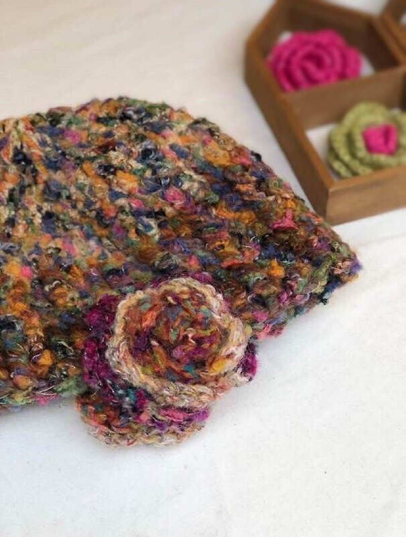 The season when flowers are in full bloom/Hair covering/Winter/Hand-made knitted warm woolen hat - หมวก - ขนแกะ หลากหลายสี