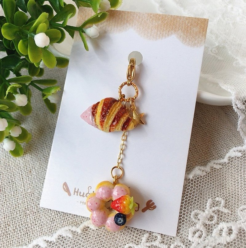 Original mini handmade fresh and sweet strawberry croissant donut zipper clasp lobster clasp pendant charm - พวงกุญแจ - วัสดุอื่นๆ 