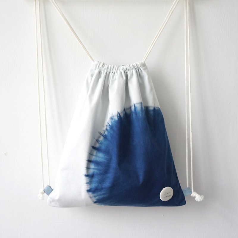 S.A x Cell, Indigo dyed Handmade Geometric Pattern Backpack - กระเป๋าหูรูด - ผ้าฝ้าย/ผ้าลินิน สีน้ำเงิน