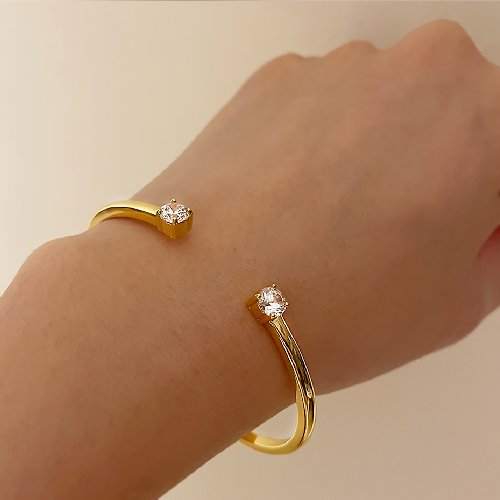 CRéAM 【CReAM】Yara黃銅鍍18K金色雙鑽開口亮鑽鋯石女手環