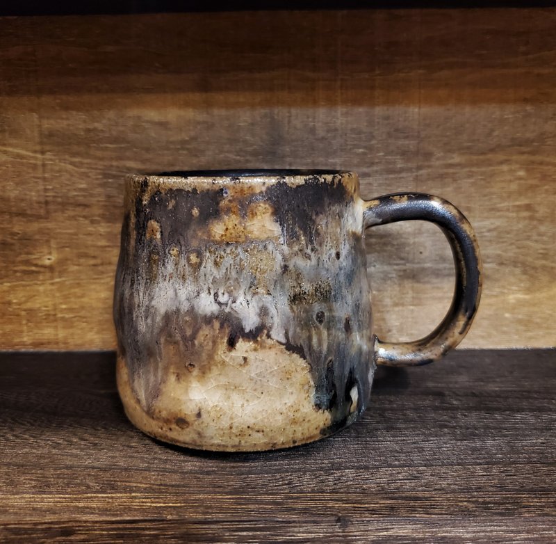 Wood-fired pottery mug/coffee cup/Shino glaze - Mugs - Pottery Black