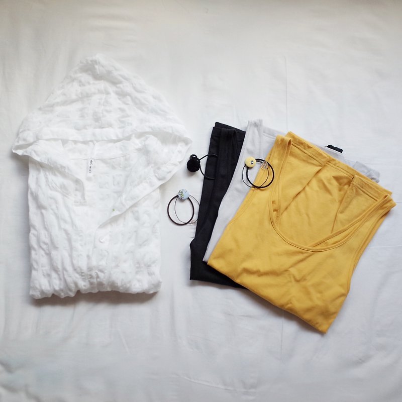 Goody Bag - White Bubble Bubble Texture + Rendezvous Gift Set - เสื้อแจ็คเก็ต - วัสดุอื่นๆ หลากหลายสี