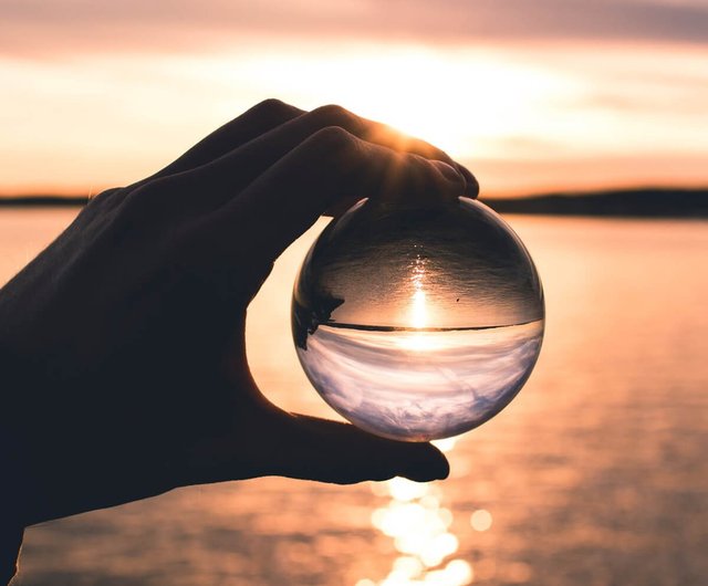 8cm【癒しの水晶玉】人気の風景写真用IGガラス玉（木箱包装