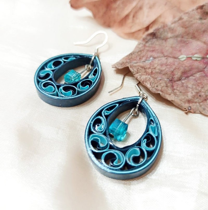 Paper craft paper roll handmade jewelry - Liulian / cyan blue - ต่างหู - กระดาษ สีน้ำเงิน