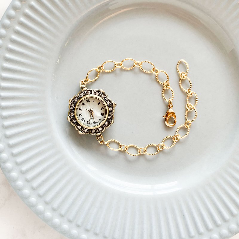 Aria Simple Chain Bracelet Watch LI034 - นาฬิกาผู้หญิง - โลหะ สีทอง