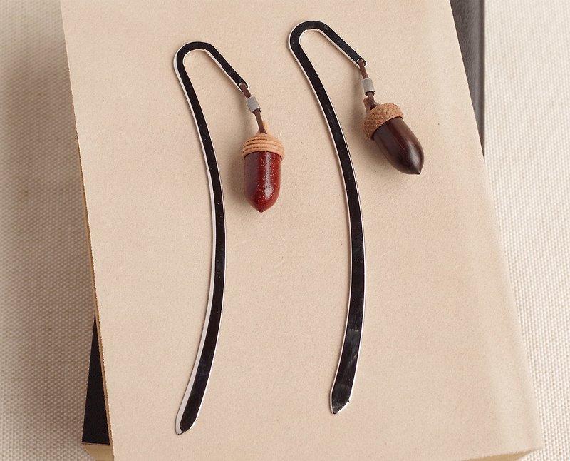 Wood Carving Acorn Bracelet : KEYAKI & Maple - Bookmarks - Wood Brown