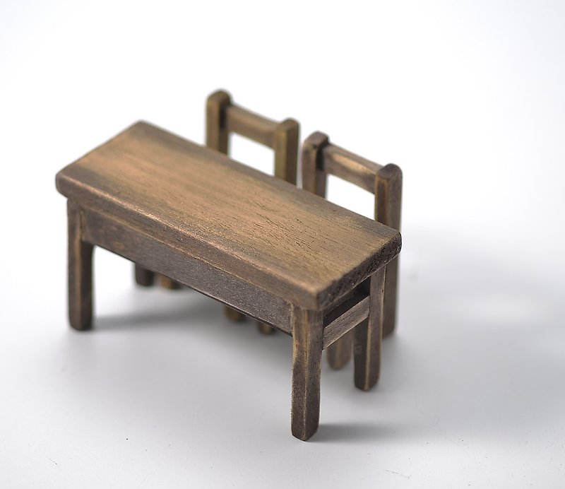 古い机と椅子I - 置物 - 木製 ブラウン