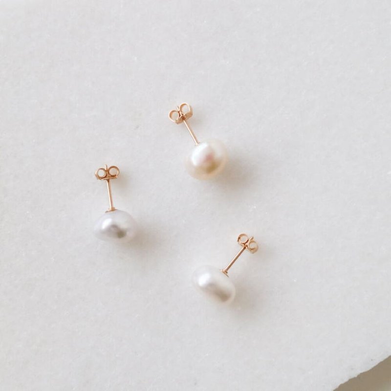 simple baroque pearl earring - 耳環/耳夾/耳骨夾 - 石頭 白色